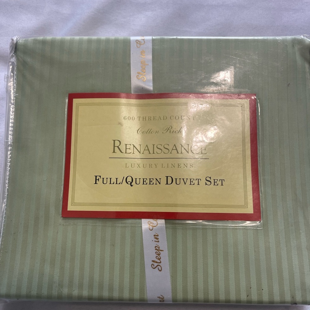 Renaissance Luxury Linens Green Duvet Cover Set